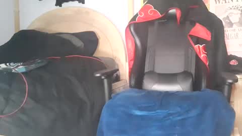 Snapshot of easybreezy20 chatting on 01.29.25 TWITTER INSTAGRAM easybreezy20 ONLINE 1230 AM TO 7AM online show from 01.29.25