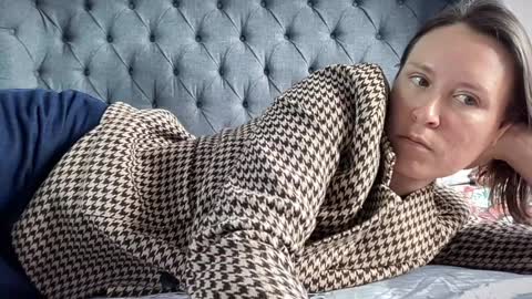 Snapshot of eatmypie69 chatting on 09.11.25 Nadia Ferreira  online show from 09.11.25