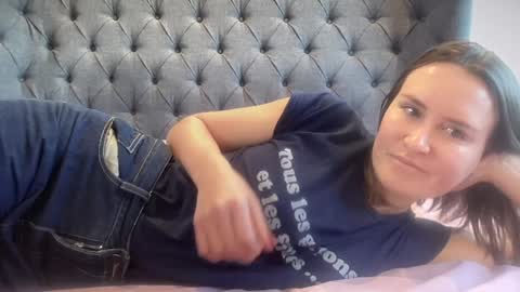 Nadia Ferreira  online show from 01.16.26