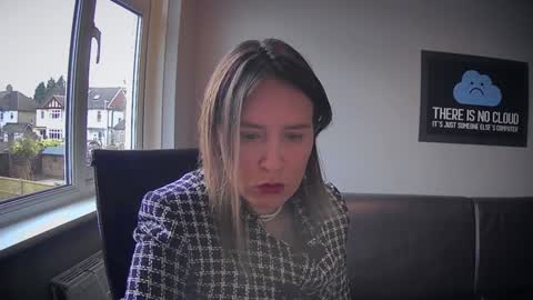 Nadia Ferreira  online show from 02.18.26