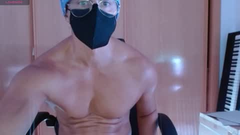 Snapshot of ebalce chatting on 09.21.25 lico online show from 09.21.25