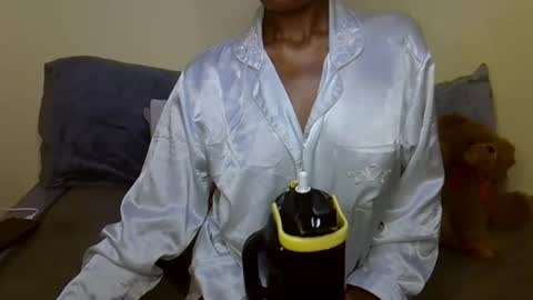 Snapshot of eboniana chatting on 01.13.25 eboniana online show from 01.13.25