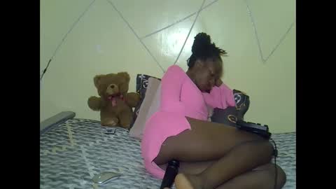 Snapshot of eboniana chatting on 09.27.25 eboniana online show from 09.27.25