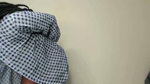 Snapshot of ebony_arya chatting on 05.26.26 Arya online show from 05.26.26