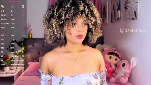 Snapshot of ebony_curly2 chatting on 07.27.26 isa online show from 07.27.26