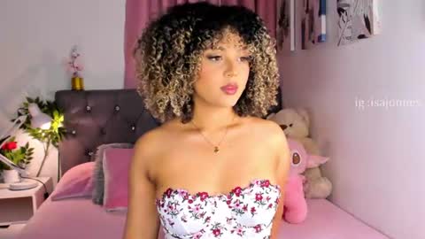 Snapshot of ebony_curly2 chatting on 07.30.26 isa online show from 07.30.26