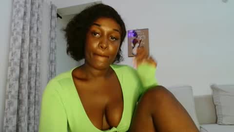 Snapshot of ebony_ghoddes chatting on 01.19.26 ebony online show from 01.19.26