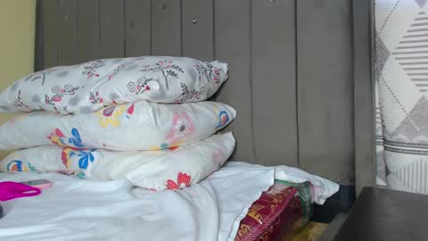 EBONY PETITE online show from 03.06.25