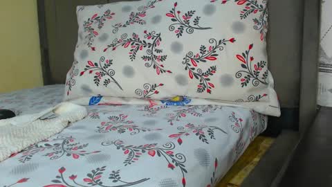 EBONY PETITE online show from 03.09.25