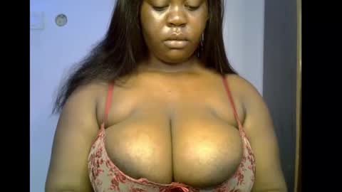 Snapshot of ebony_plumx12 chatting on 01.08.26 Prisy online show from 01.08.26