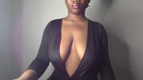 Snapshot of ebony_pussy98 chatting on 02.23.25 delilah online show from 02.23.25