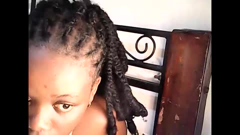 Snapshot of ebony_vellyn20 chatting on 03.02.26 ebony_vellyn20 online show from 03.02.26