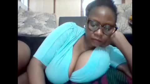 Snapshot of ebonybussy chatting on 12.29.24 MAMITO online show from 12.29.24