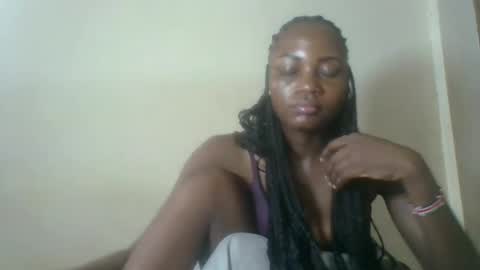 Snapshot of ebonycutegal4 chatting on 06.05.26 MELLEN online show from 06.05.26