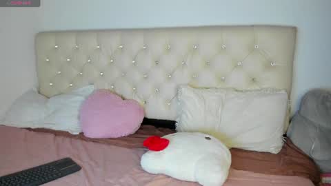 Queen Ebony online show from 06.12.26