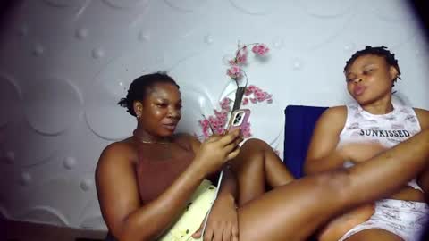 Snapshot of ebonykissxx chatting on 06.17.26 ebonykissxx online show from 06.17.26