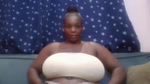 Snapshot of ebonymayahh chatting on 05.02.26 ebonymayahh online show from 05.02.26