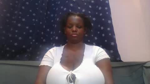 Snapshot of ebonymayahh chatting on 05.06.26 ebonymayahh online show from 05.06.26
