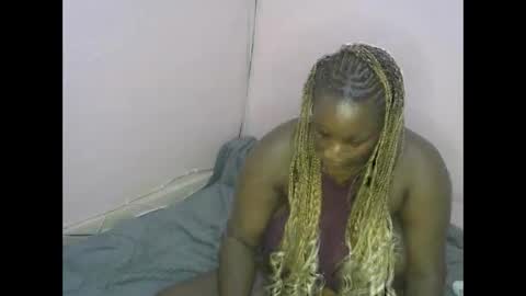 Snapshot of ebonymayahh chatting on 05.17.26 ebonymayahh online show from 05.17.26