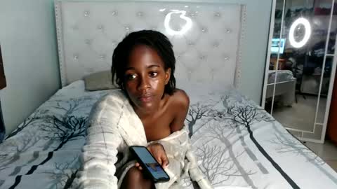 Snapshot of ebonypetitequeen chatting on 07.02.26 Maya online show from 07.02.26