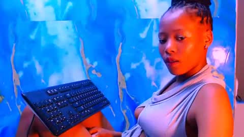 Snapshot of ebonypretty69 chatting on 12.04.25 ebonypretty69 online show from 12.04.25