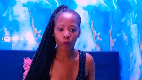 Snapshot of ebonypretty69 chatting on 12.15.25 ebonypretty69 online show from 12.15.25