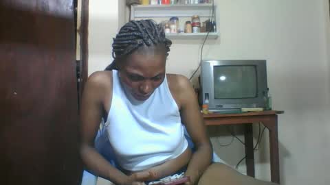 Snapshot of ebonyqueen4 chatting on 09.28.25 JACKLINE online show from 09.28.25
