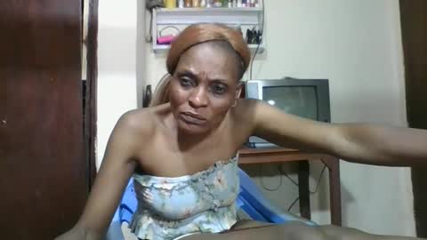 Snapshot of ebonyqueen4 chatting on 10.09.25 JACKLINE online show from 10.09.25