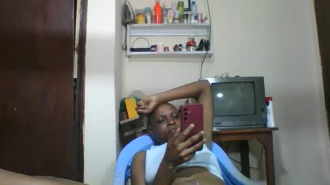 Snapshot of ebonyqueen4 chatting on 10.19.25 JACKLINE online show from 10.19.25