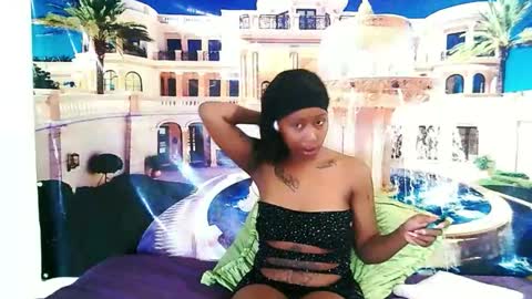 Snapshot of ebonysexyred chatting on 02.28.26 Lucy online show from 02.28.26