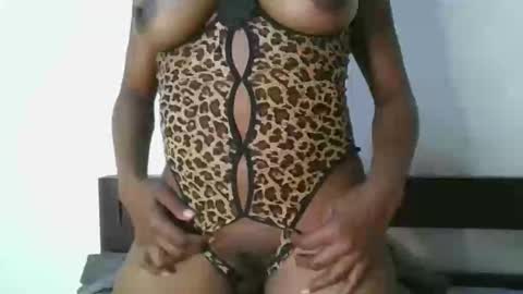 Snapshot of ebonyslut09 chatting on 02.28.26 ebonyslut09 online show from 02.28.26