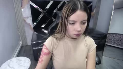 Snapshot of eco_deluna_v chatting on 02.02.26 Hi Stream 800am to 200pm online show from 02.02.26