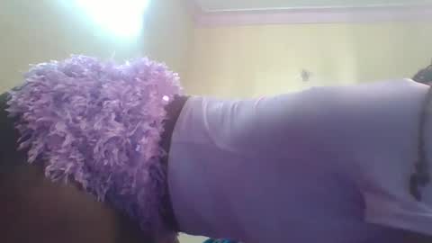 Snapshot of edakiss chatting on 05.23.26 edakiss online show from 05.23.26