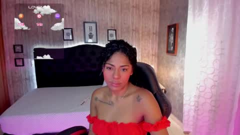 Snapshot of edelaine_rogers chatting on 01.08.25 ede online show from 01.08.25