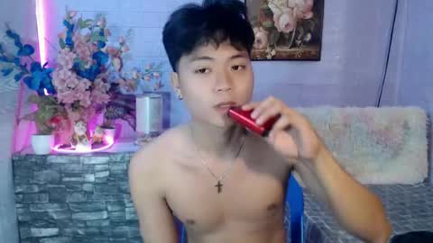 Snapshot of edelcum_xx chatting on 06.19.26 edelcum_xx online show from 06.19.26