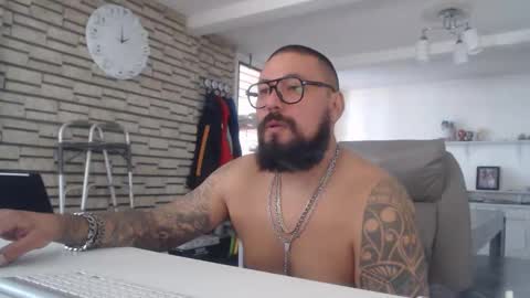 Snapshot of edgarram83 chatting on 10.30.25 edgarram83 online show from 10.30.25