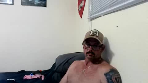 edgeonthebeach727 online show from 04.04.26