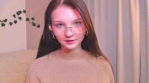 Lisa  online show from 02.12.25