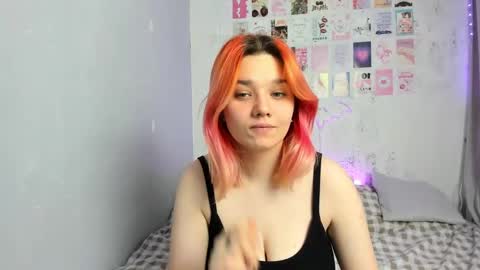 Snapshot of edna_dana chatting on 12.18.24 Edna online show from 12.18.24