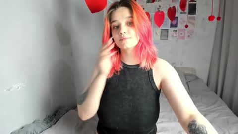 Snapshot of edna_dana chatting on 02.18.25 Edna online show from 02.18.25