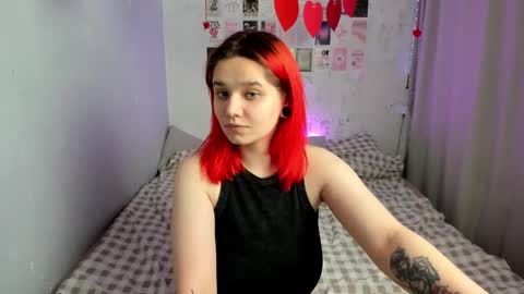 Snapshot of edna_dana chatting on 03.05.25 Edna online show from 03.05.25