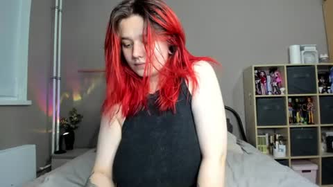 Snapshot of edna_dana chatting on 06.26.26 Edna online show from 06.26.26