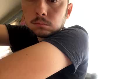 eduardolaro1994 online show from 02.25.26