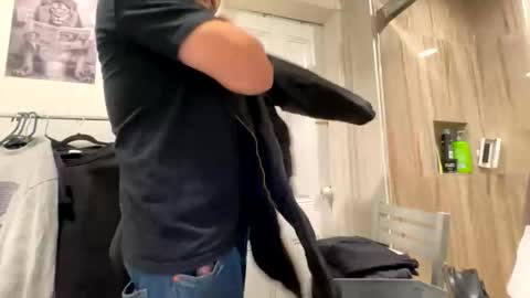 Snapshot of edvmendez1766 chatting on 12.21.25 edvmendez1766 online show from 12.21.25