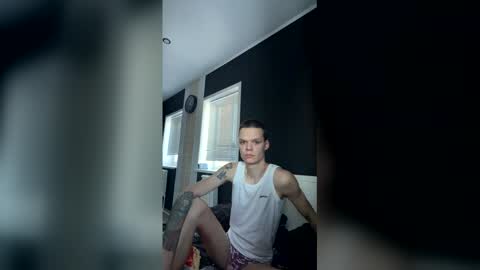 Snapshot of edward_secret chatting on 02.06.26 edward_secret online show from 02.06.26