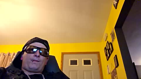 edwardaims_2please online show from 10.16.25