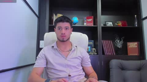 Snapshot of edwardross_ chatting on 01.12.25 Edward Ross online show from 01.12.25