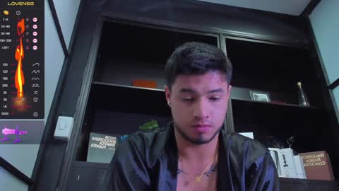 Snapshot of edwardross_ chatting on 01.26.25 Edward Ross online show from 01.26.25