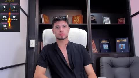 Snapshot of edwardross_ chatting on 03.07.25 Edward Ross online show from 03.07.25