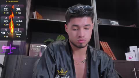 Snapshot of edwardross_ chatting on 03.11.25 Edward Ross online show from 03.11.25